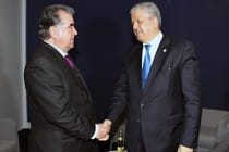 Эмомали Рахмон встретился с Премьер-министром Алжира