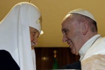 نخستین بار در یک هزار سال اخیر: دیدار رهبر کلیسای ارتدوکس روس با رهبر کاتولیک های جهان