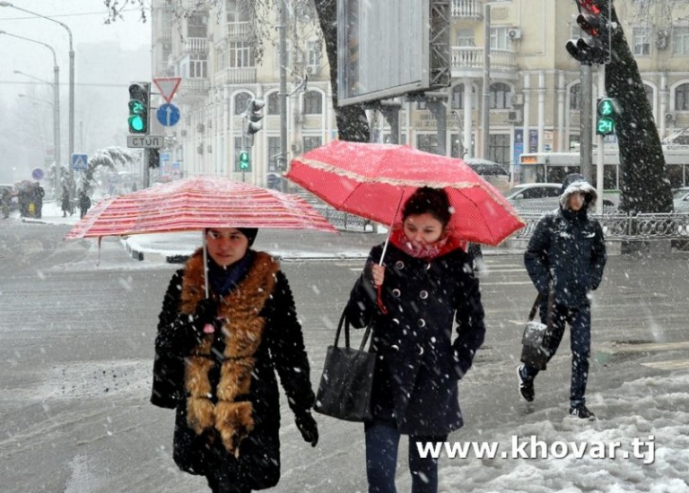 آژانس آب و هوا‌شناسی تاجیکستان: امروز در تاجیکستان باریدن باران و برف در نظر است