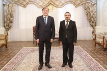 سفیر جمهوری چک در تاجیکستان نسخه استوارنامه خودرا به معاون وزیر امور خارجه کشورمان تسلیم کرد