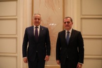وزیران امور خارجه تاجیکستان و آذربایجان در پاریس دیدار کردند