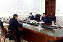 قاهر رسول زاده، نخست وزیر جمهوری تاجیکستان با ویکتور دنیسنکو، سفیر بلاروس در تاجیکستان دیدار و گفتگو کرد