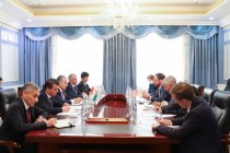 تاجیکستان و ایالات متحده در مورد وضعیت افغانستان، مبارزه با تروریسم بین المللی و افراط گرایی گفتگو کردند