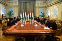 لقاء رئيس جمهورية طاجيكستان مع مدير شــركة ” بولي تكنولوجي” الصينية  فان لين