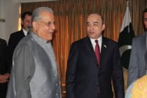 شكورجان ظهوروف يدعو رئيس البرلمانى الباكستانى لزيارة دوشنبه