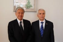 همراخان ظريفى يجتمع مع رئيس مؤسسة اليابان هيروياسو أندو