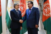 إمام على رحمان يجتمع مع الرئيس التفيذى الافغانى عبد الله عبد الله