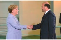 سفير طاجيكستان لدى آلمانيا يجتمع مع المستشارة الالمانية انجيلا ميركل