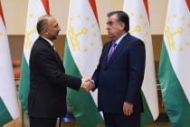 لقاء رئيس طاجيكستان إمام على رحمان مع مستشار الأمن القومي للرئيس الأفغاني محمد حنيف أتمار