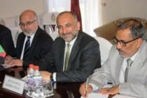 إجتماع وزير داخلية طاجيكستان مع مستشار الامن القومي الافغاني محمد حنيف اتمر