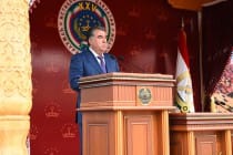 رئيس جمهورية طاجيكستان يعقد إجتماعا مع سكان ناحية سبيتامين
