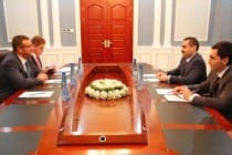 نائب وزير خارجية  طاجيكستان يلتقى سفير لاتفيا في دوشنبه