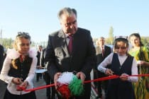 رئيس البلاد إمام على رحمان يدشن مدرسة ثانوية بسعة 624 تلميذا و تلميذة