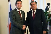 رئيس جمهورية طاجيكستان يجتمع مع رئيس مجلس النواب للبرلمان التشيكي يان هاماتشيك