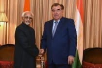 رئيس جمهورية طاجيكستان يجتمع مع نائب رئيس جمهورية الهند محمد حامد أنصارى