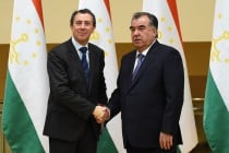 زعيم الأمة إمام على رحمان يستقبل نائب رئيس البنك الدولي لشؤون منطقة أوروبا وآسيا الوسطى سيريل مولر
