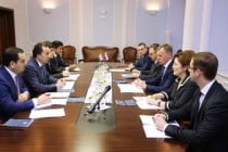 السفير الطاجيكى لدى روسيا إمام الدين ستاروف يجتمع مع النائب الأول لوزير الداخلية الروسي