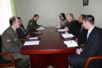 رئيس لجنة الطوارئ الطاجيكى يجتمع مع السفيرة الأميريكية لدى طاجيكستان
