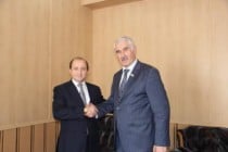 بحث آفاق تطوير العلاقات البرلمانية الطاجيكية الآذربايجانية فى دوشنبه