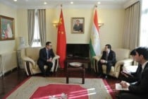 سفير طاجيكستان لدى الصين يلتقى المدير العام لدائرة العلاقات الدولية للإتحاد العالمي للمدن السياحية