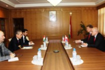 نائب وزير التنمية الاقتصادية والتجارة الطاجيكى يلتقى السفير النمساوى لدى طاجيكستان