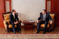 وزير خارجية طاجيكستان يلتقى وفد الوكالة اليابانية للتعاون الدولي