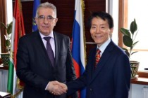 عميد جامعة الروسية الطاجيكية مع سفير جمهورية كوريا فى طاجيكستان