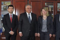 رئيس غرفة تجارة طاجيكستان يجتمع مع مدير لشؤون المؤسسات التحكيم التجاري الألمانية