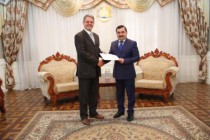 نائب وزير خارجية طاجيكستان يجتمع مع سفير آلمانيا فى طاجيكستان