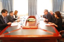 نائب وزير الخارجية الطاجيكى يجتمع مع وكيل وزارة الخارجية الدائم الجديد في بريطانيا