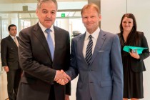 سراج الدين أصلوف يلتقى نائب رئيس بنك الإستثمار الأوروبى