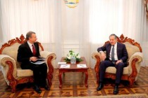 وزير خارجية طاجيكستان يجتمع مع نائب مساعد وزير الخارجية الأمريكي