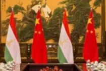 رئيس لجنة الشؤون الخارجية بالمجلس الاستشارى السياسى للشعب الصينى بان يون يزور طاجيكستان
