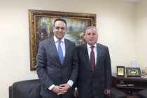 سفير طاجيكستان يلتقى مخلد العمري الأمين العام لهئة الاستثمار الاردنية .