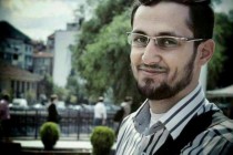 شقيق مؤسس وكالة أنباء تابعة للدولة الإسلامية يعلن مقتله في غارة للتحالف