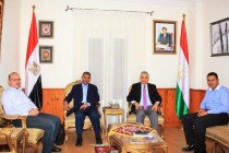 وفد مركز الحوار للدراسات السياسية والإعلامية يزور سفارة طاجيكستان بالقاهرة