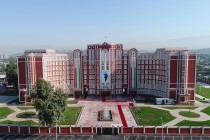 إمام على رحمان يدشن المبنى الإداري والتعليمي لأكاديمية وزارة الشؤون الداخلية في جمهورية طاجيكستان