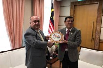 لقاء سفير طكاجيكستان مع الأمين العام لوزارة خارجية ماليزيا