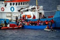 حصري-جماعة مسلحة تمنع قوارب المهاجرين من مغادرة ليبيا
