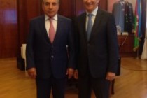 سفير  طاجيكستان فى أذربيجان يجتمع مع النائب الأول لرئيس وزراء جمهورية أذربيجان