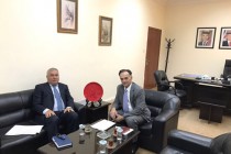 سفير جمهورية طاجيكستان لدى المملكة الأردنية الهاشمية يجتمع مع مدير الإدارة القانونية بوزارة الخارجية والمغتربين الأردنىة
