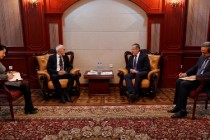 وزير خارجية طاجيكستان يلتقى رئيس المكتب التمثيلي للبنك الدولي في طاجيكستان