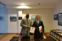 إقامة العلاقات الدبلوماسية بين طاجيكستان و غامبيا
