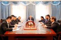 لقاء وزير خارجية طاجيكستان مع الوفد القطرى على رأسه خالد محمد جولو