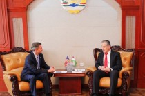 لقاء وزير خارجية طاجيكستان مع سفير الولايات المتحدة الأمريكية لدى دوشنبه