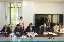 عقد مراسم توقيع اتفاقيات الائتمان والمنح بين جمهورية طاجيكستان والبنك الأوروبي للإنشاء والتعمير