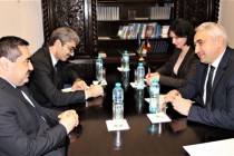 اجتماع نائب وزير خارجية طاجيكستان مع وزير التربية  الروماني