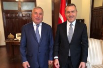 لقاء سفير جمهورية طاجيكستان لدى دولة الكويت بنظيره التركى فاتح يلدز