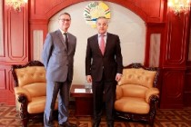 سراج الدين اصلوف يلتقى السفير البيلاروسى لدى جمهورية طاجيكستان اوليج ايفانوف.