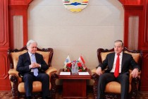 وزير خارجية طاجيكستان يجتمع مع أمين عام منظمة شانغهاى للتعاون